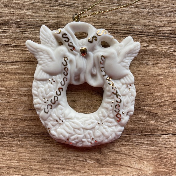 Vintage Avon Lot of 2 Bisque Porcelain Christmas Tree Ornaments 24 K Gold Accent - Picture 2 of 5